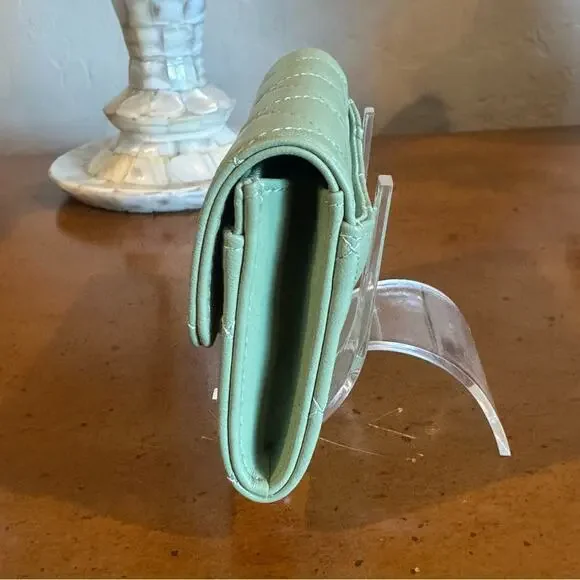 CHANEL Light Green Classic Flap Card Holder Black HW NWT - Picture 5 of 12